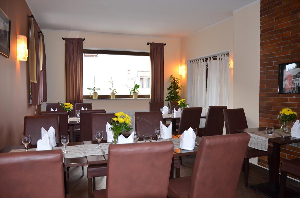 Lukas Restaurant Hotel Lounge Bar Schwarzheide Exterior photo